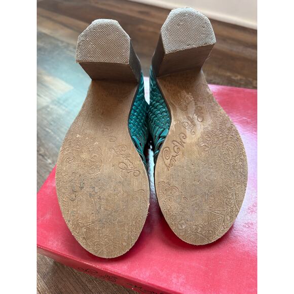 Naughty Monkey "Killion" Turquoise leather peep toe woven bootie SZ 7 - Picture 3 of 9